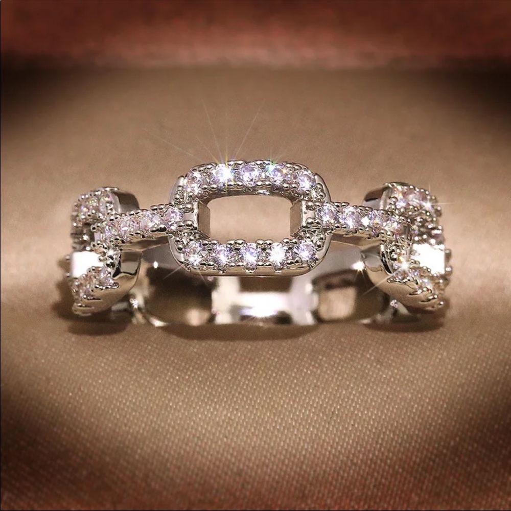 *NEW*Luxury Creative Womens Diamond Ring - Picture 4 of 4